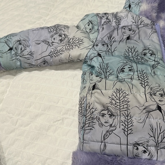 Disney Girls Puffer/Faux Fur Hooded Reversible Jacket. - Picture 7 of 14